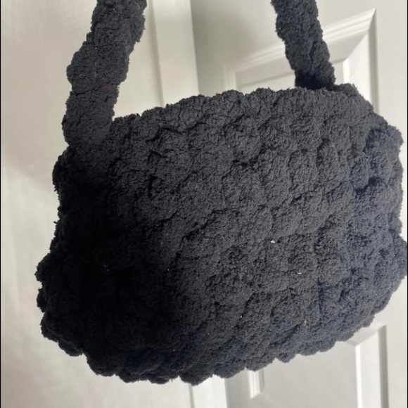 Super fluffy Shoulder Bag - Picture 3 of 4